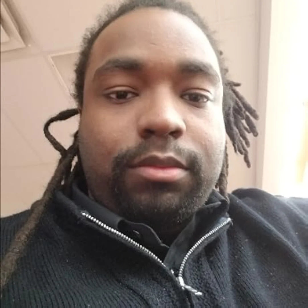 <strong>Daniel R. </strong>